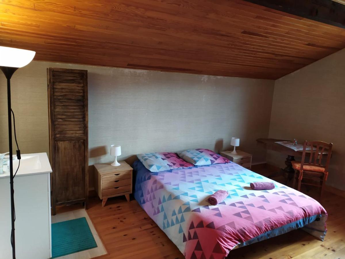 Chardon Bleu Appartement Chambre Cuisine Coin A Manger Sanitaires Salle D'Eau Barcelonnette Bagian luar foto